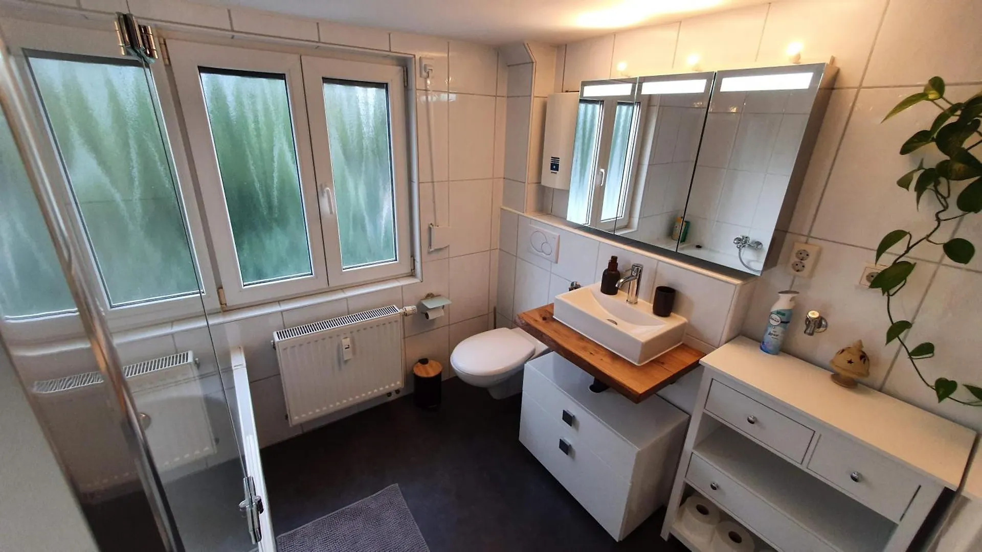 Modern 2.5 Bedroom Duplex Apartment Near Messe, Airport, Arena Dusseldorf 0*,  Germany